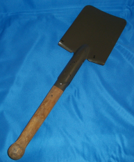 German Entrenching Tool (Reproduction)